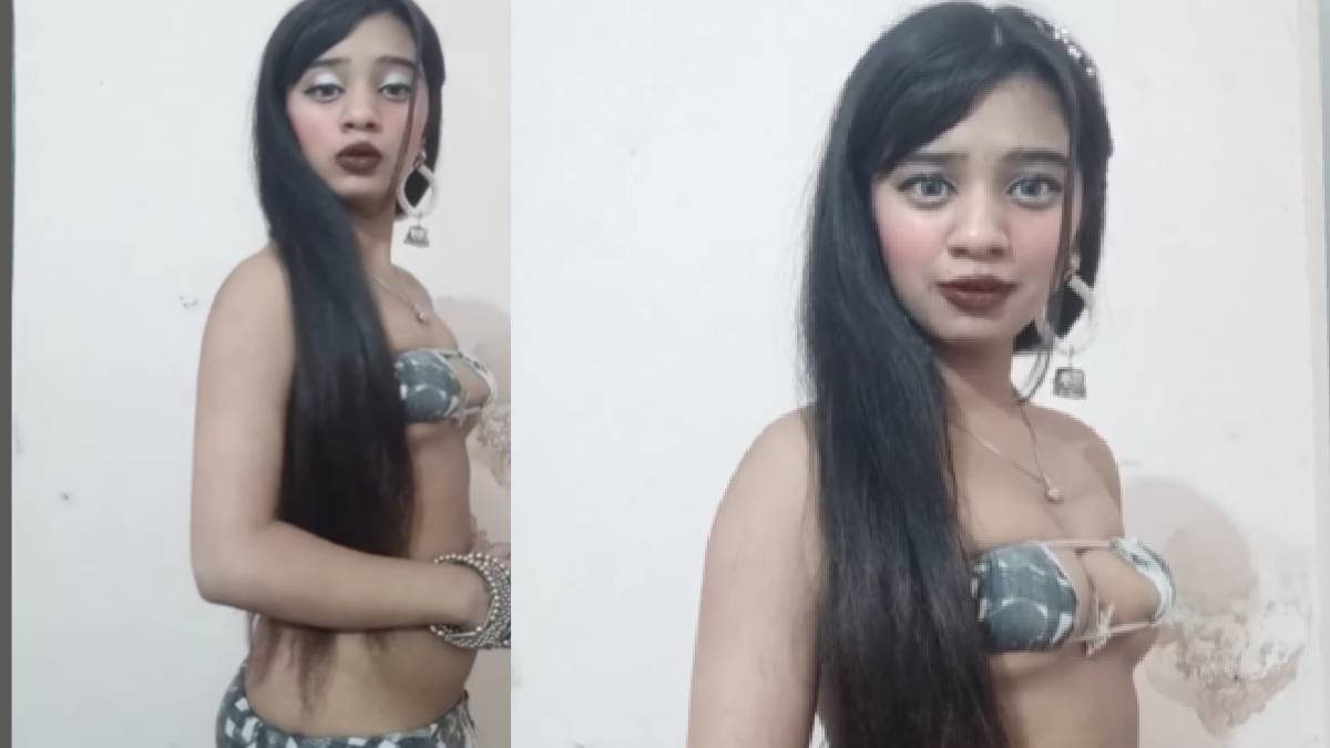 Girl Wearing Bikini In Delhi Metro Viral Video Half Naked Photos Go Viral Online Who Is Rhythm Chanana Instagram Age Lifestyle 