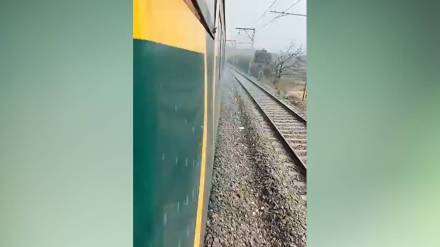 Smoke Deccan Queen coaches