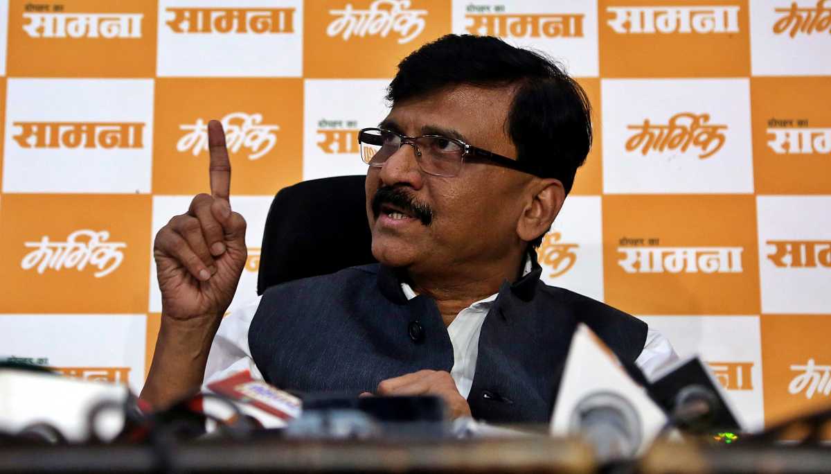 शिंदे सरकारच्या मंत्र्यांच्या भ्रष्टाचाराचे पुरावे फडणवीसांना दिले आहेत. हिंमत असेल तर त्यांनी याप्रकरणाची चौकशी करावी आणि आरोपींवर कारवाई करून दाखवावी - संजय राऊत