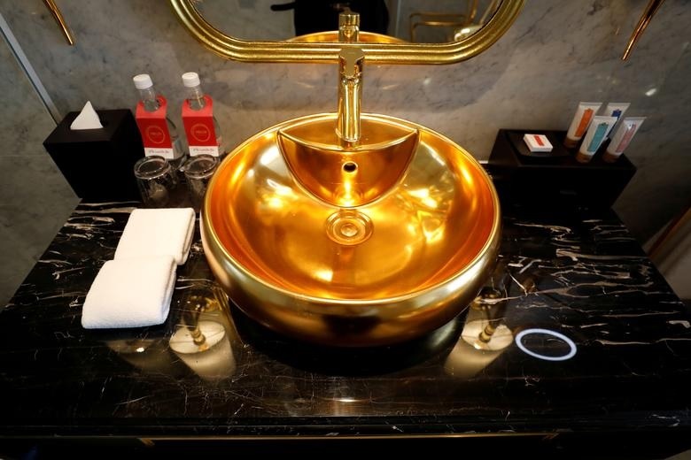 Vietnam golden hotel 10