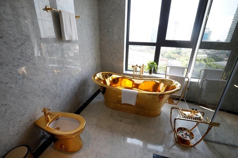 Vietnam golden hotel 13