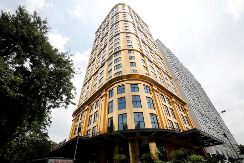 golden hotel 2