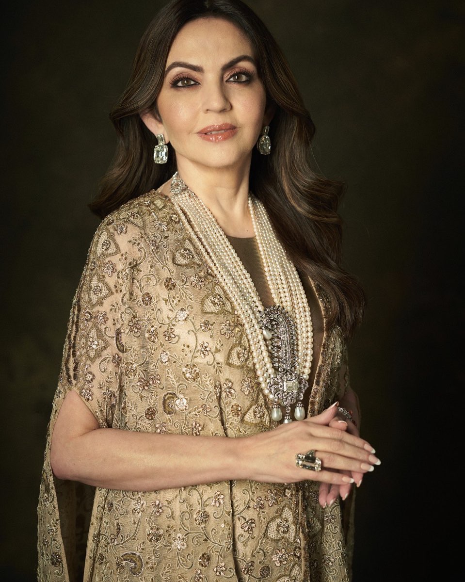 nita ambani makeup man 1
