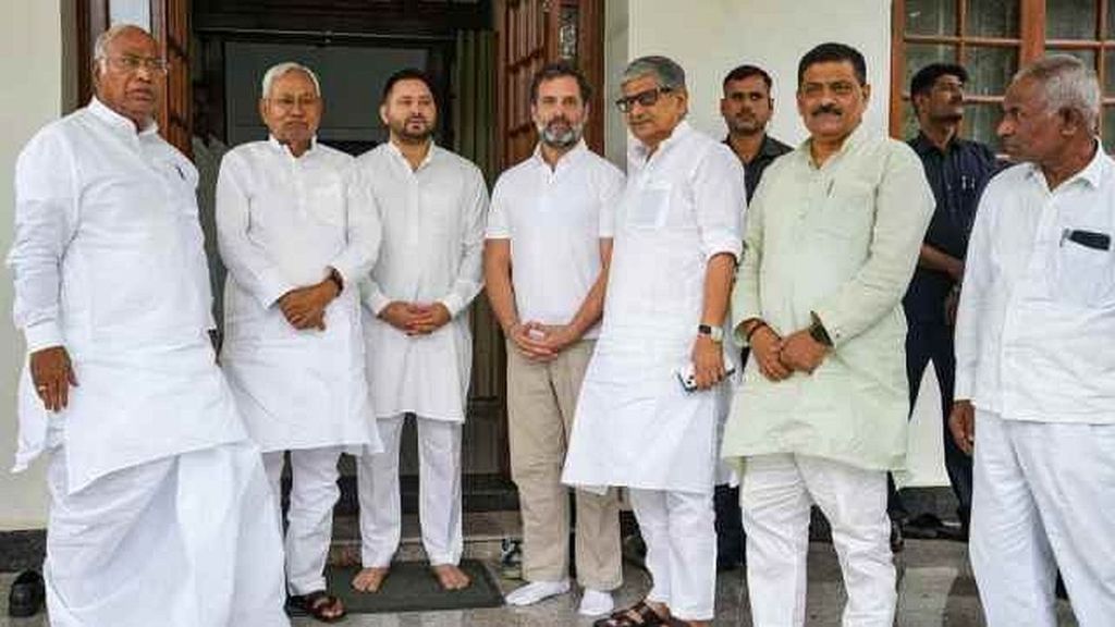 rahul gandhi lalu prasad yadab and son nitish kumar rahul gandhi lalu prasad yadab and son nitish kumar