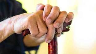 gang of goons assault 82 year old ex servicemen in sonegaon area