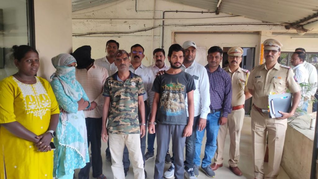thieves arrested in navi mumbai