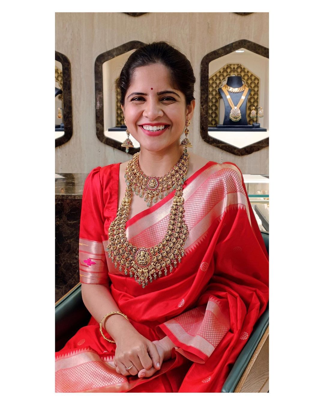 Amruta Deshmukh 19