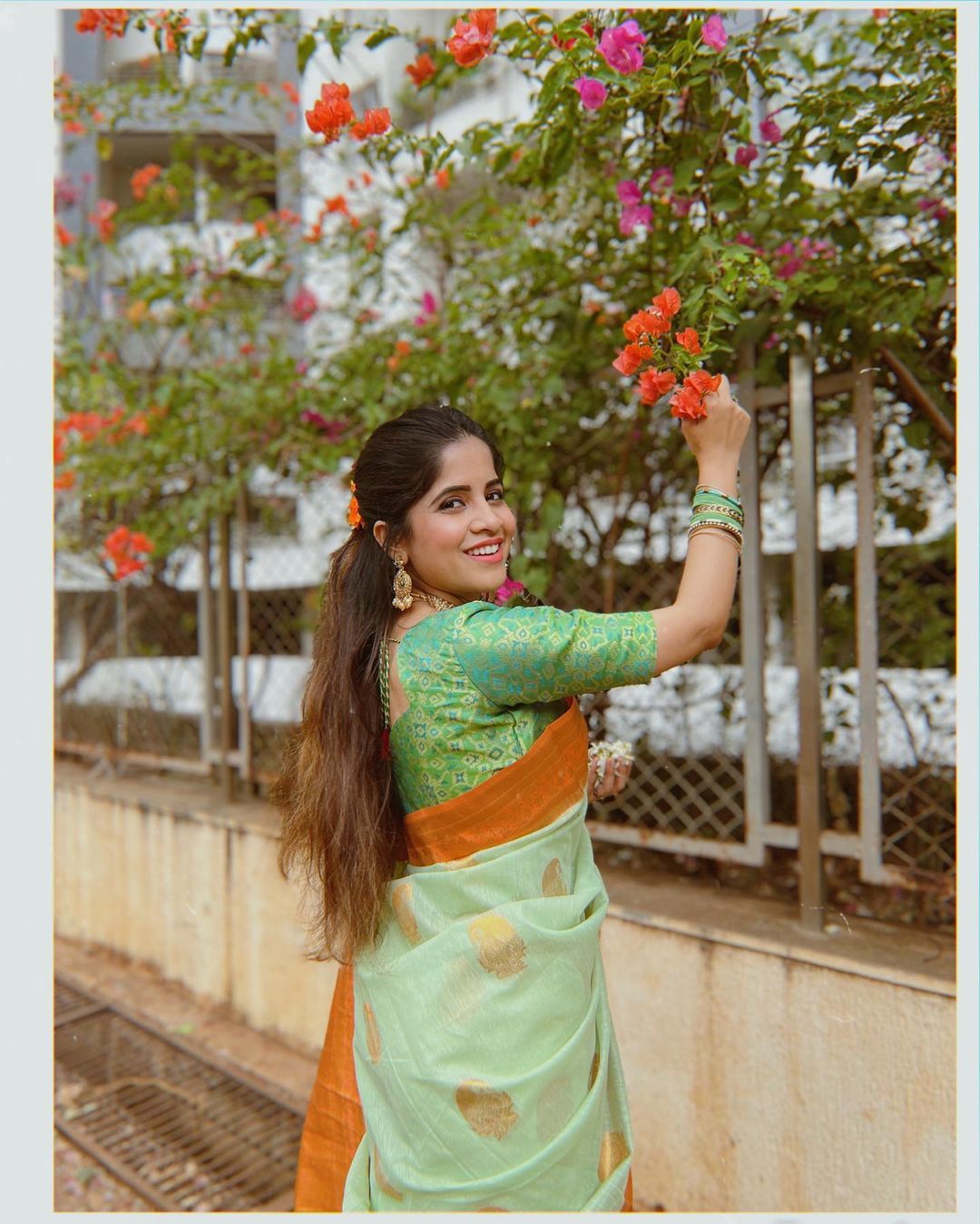 Amruta Deshmukh 6