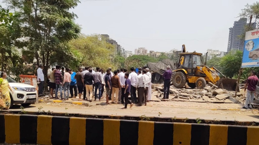 Encroachments on plots reserved for Mathadi workers
