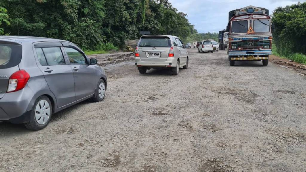ban, hevay vehiles, wakan - khopoli route, konkan, Shivrajyabhishek programe