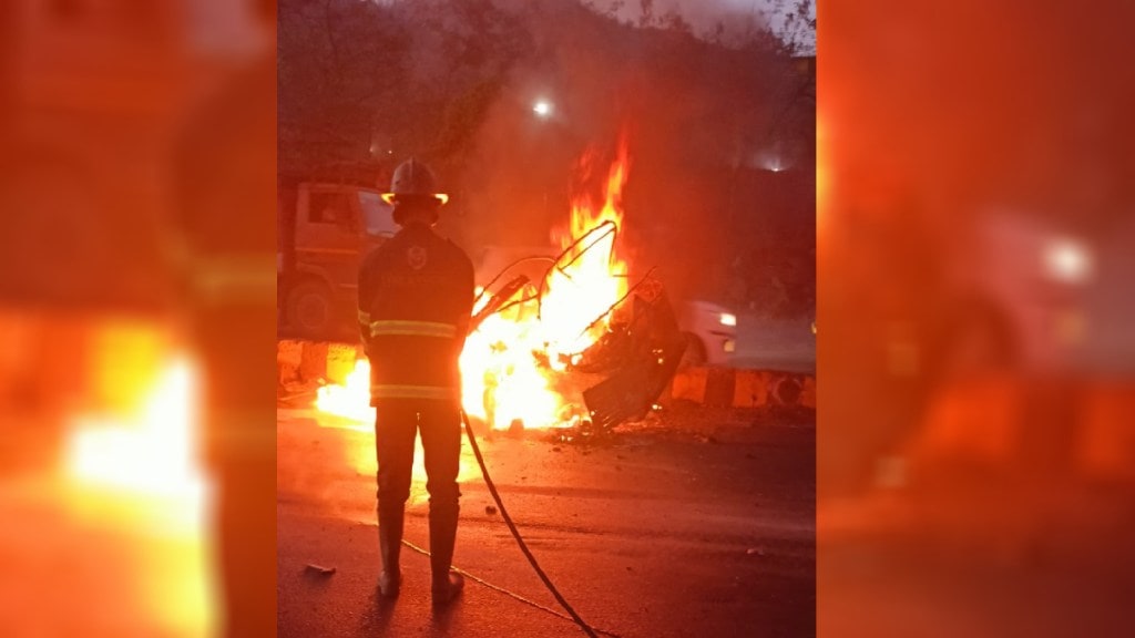 Pune Auto caught fire