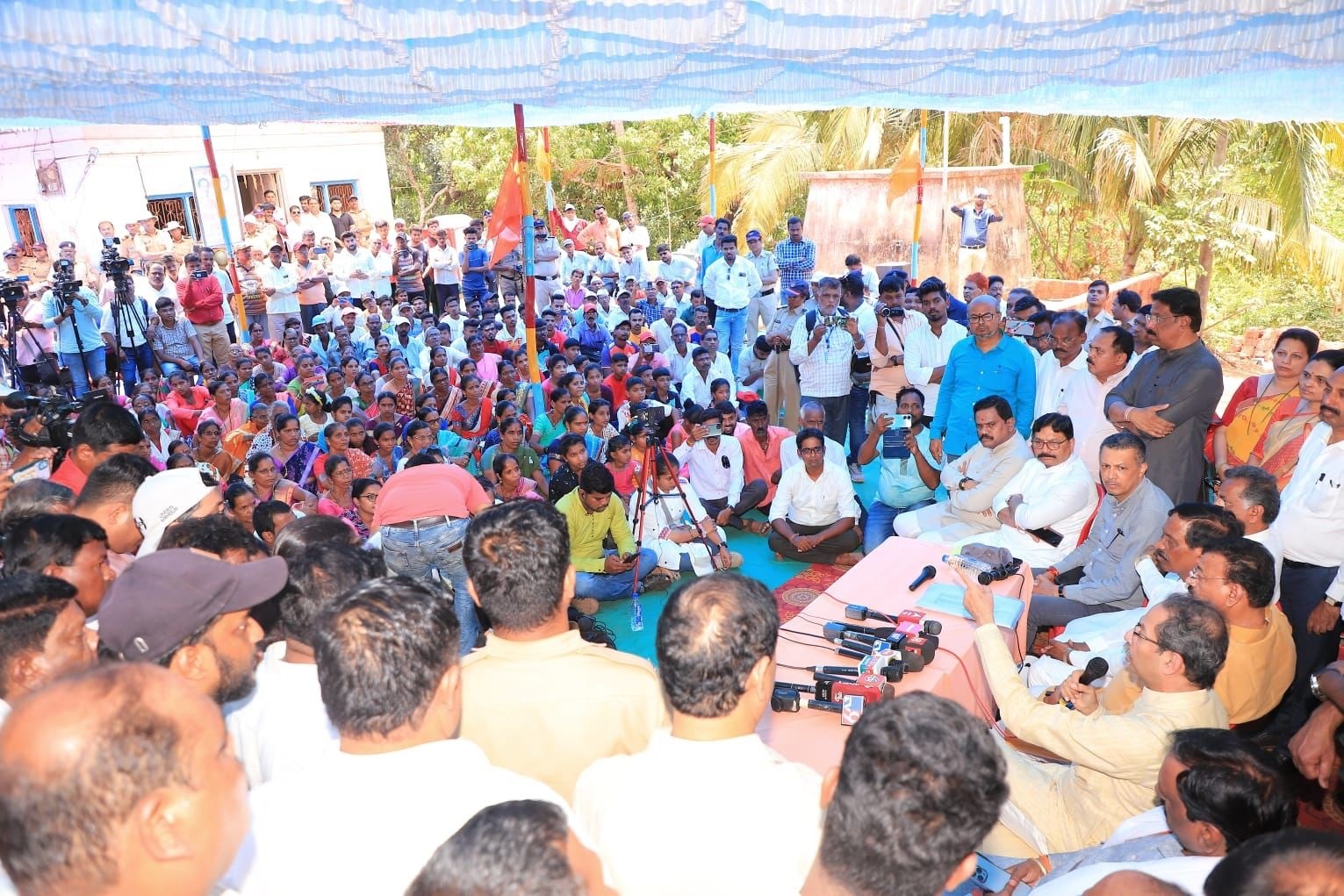 Uddhav Thackeray at Barsu (9)