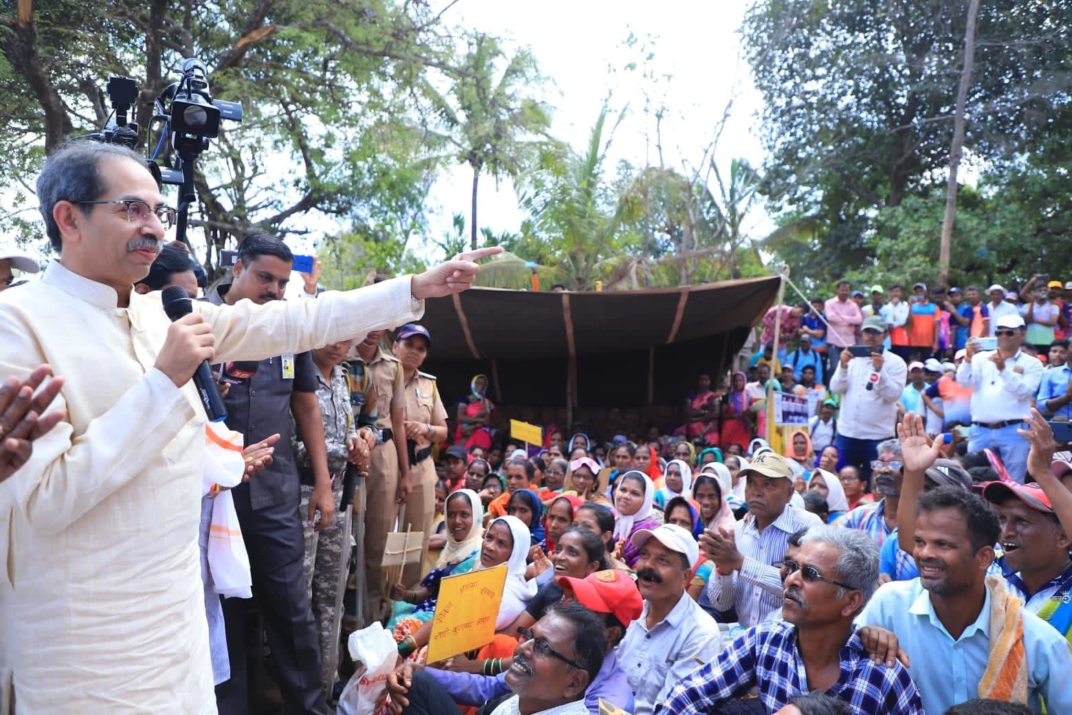 Uddhav Thackeray at Barsu (9)