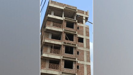 illegal building dombivli obstruct traffic