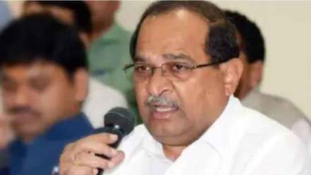 radhakrishna vikhe patil warning revenue officials