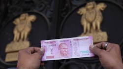 चलनातील नोटांमध्ये निरंतर वाढ