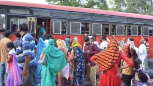 Gondiya cancel trains S. T. Bus Stations housefull