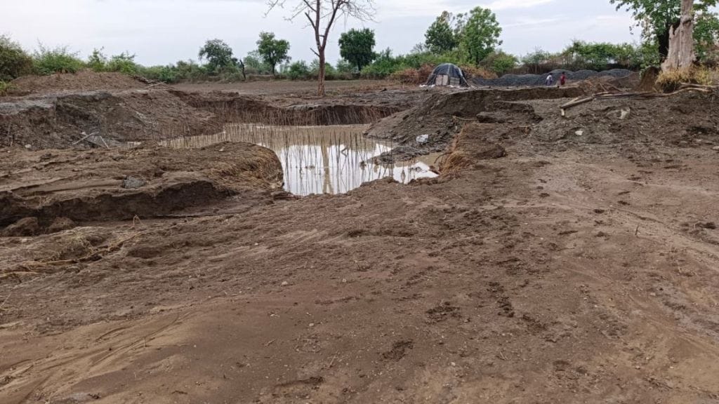 Jalyukta Shivar incomplete work