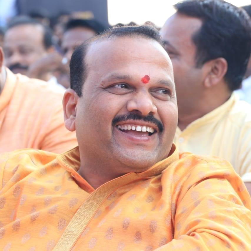 श्रीकांत शिंदे यांना निवडून आणण्यात रवी चव्हाण यांचं योगदान काय आहे ते मुख्यमंत्री एकनाथ शिंदे आणि श्रीकांत शिंदे यांनाही माहिती आहे- नरेंद्र पवार