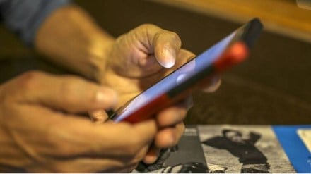 kerala government give free internet service in bpl families