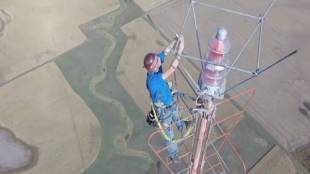 usa south dakota company offering 1 crore rupees yearly salary for tower lantern changer nobody is applying