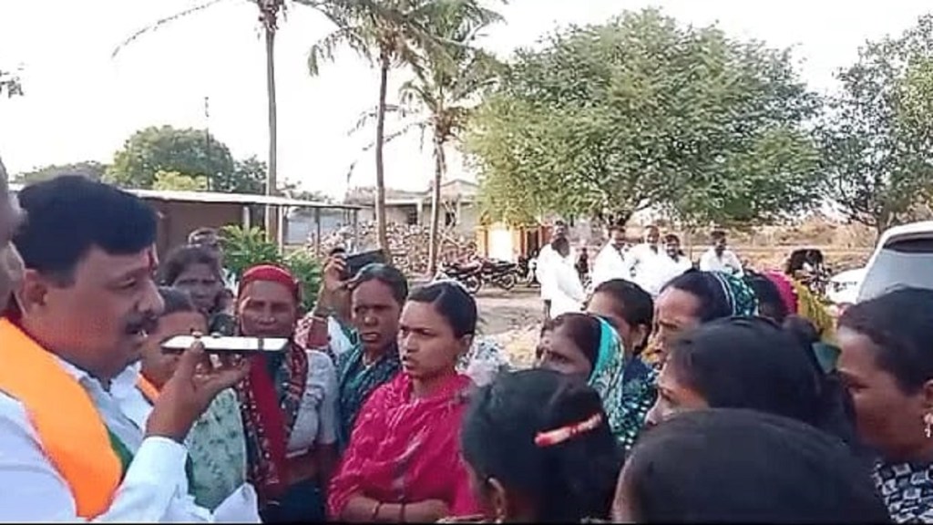 Womens complaint Subhash Deshmukh