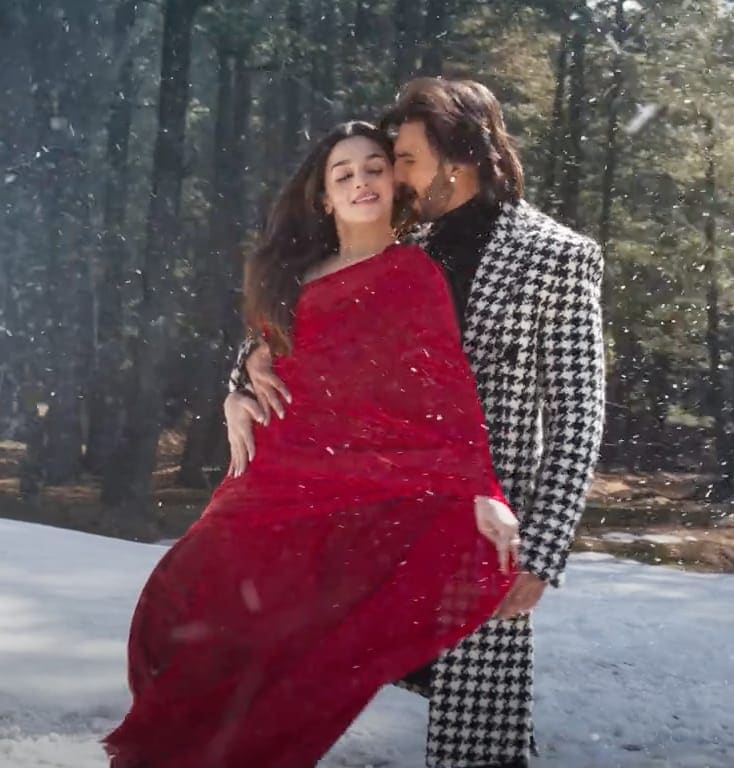alia bhatt saree look in rocky aur rani ki prem kahani 