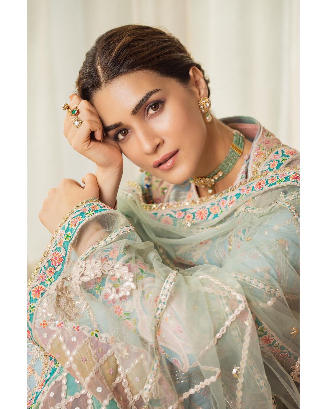 bollywood-actors-decreases -fees