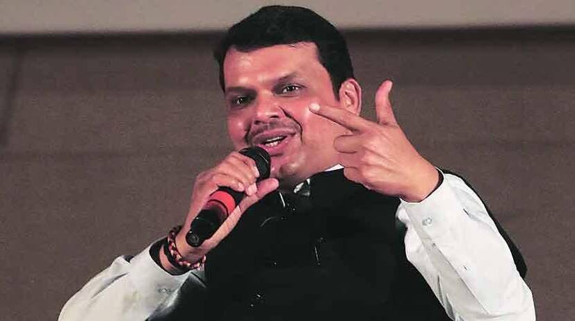 “मी आमच्या तमाम कार्यकर्त्यांना विनंती करणार आहे. पाऊस खूप आहे, मांडव टाकलेला नाही. कुणालाही निमंत्रण जाऊ शकत नाही. छोटा शपथविधी सोहळ होत आहे. म्हणून मी सर्व कार्यकर्त्यांची माफी मागतो.”