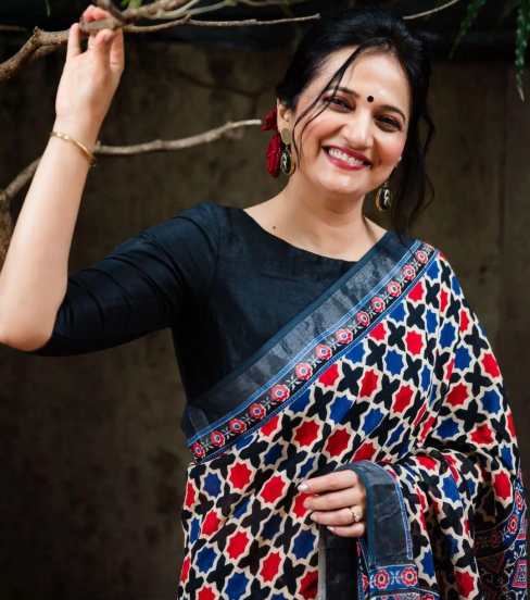 कविता लाड – मेढेकर या मराठी मनोरंजनसृष्टीतील लोकप्रिय अभिनेत्रींपैकी एक आहेत.