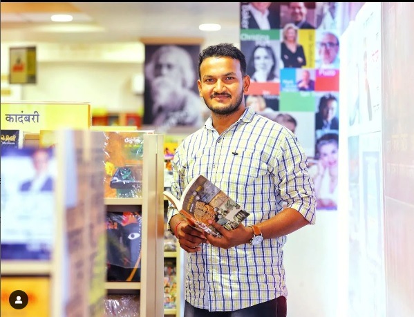 तसंच, राष्ट्रावादीचे नेते जितेंद्र आव्हाड यांनी ५१ हजार रुपयांचे बक्षीस जाहीर केले आहे.