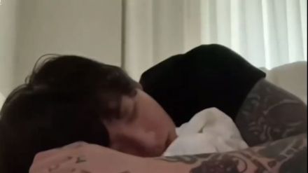 BTS K-Pop Star Jungkook falls asleep during live 6 million people watch it for 21 minutes BTS K-Pop Star Jungkook falls asleep during live 6 million people watch it for 21 minutes