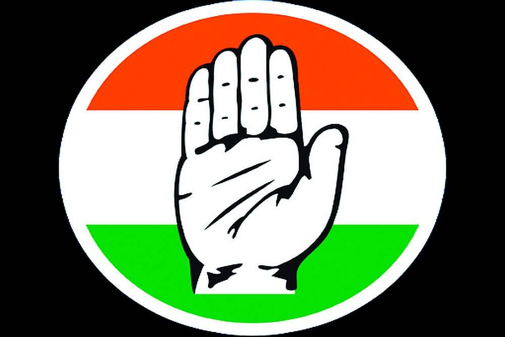 इतकंच नाही, तर सर्व सर्व्हेंमध्ये भाजपाचा दारूण पराभव होत असल्याचं समोर येत आहे - काँग्रेस