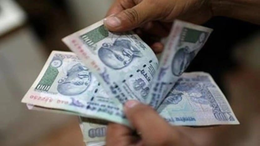अशा प्रकरणांमध्ये आयपीओ वाटपासाठी लॉटच्या संगणकीकृत ड्रॉद्वारे कोणाला वाटप करायचे हे ठरवले जाते.