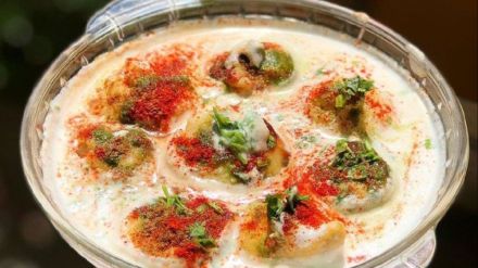 Oats and Moong Dal Dahi Vada recipe