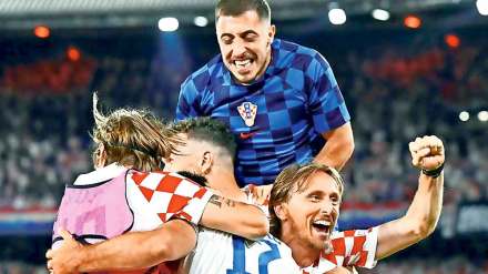 luka modric as croatia beat Netherlands