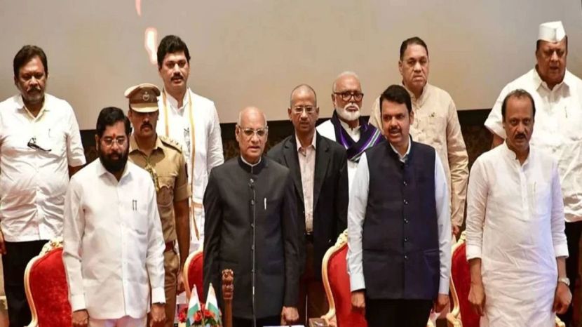 राष्ट्रवादी काँग्रेसच्या फुटीरगटाने शिंदे-फडणवीस सरकारला पाठिंबा दिला आहे. यावेळी अजित पवारांनी उपमुख्यमंत्री पदाची तर इतर आठ आमदारांनी मंत्रीपदाची शपथ घेतली आहे.