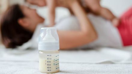 mother mixes drug in baby milk mother mixes drug in baby milk