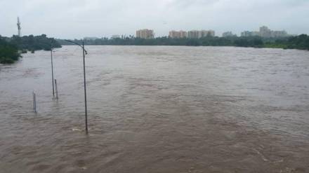 water level of Ulhas river