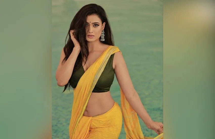 Shweta Tiwari saree Photos