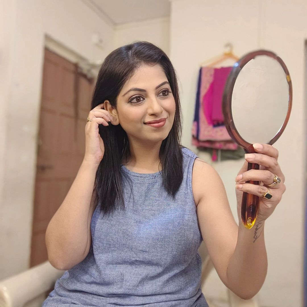 Smita Shewale Rain Saree Photoshoot