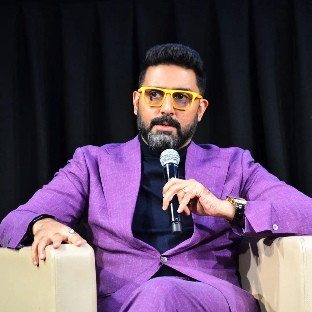  female fan slapped abhishek bachchan