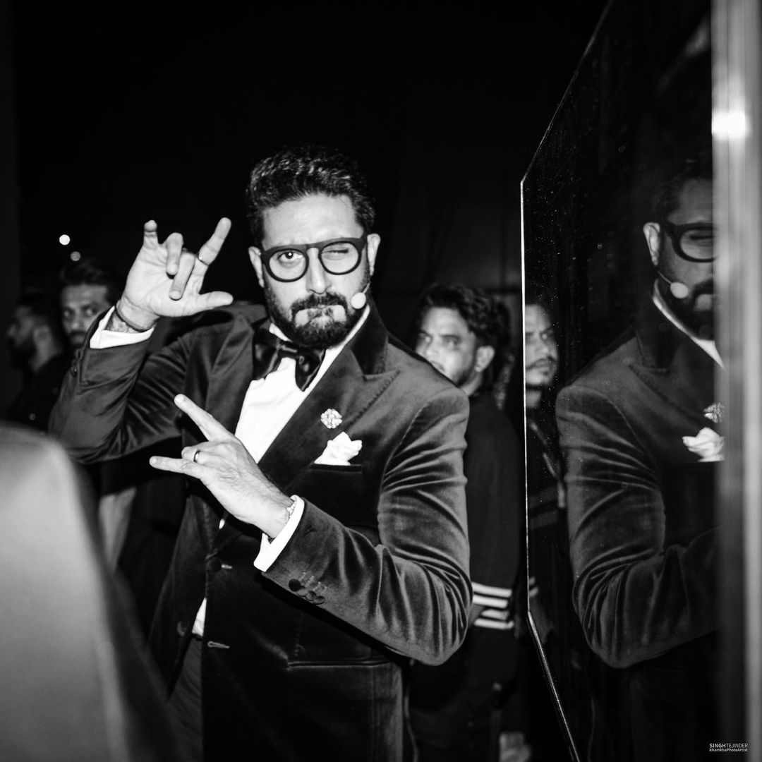  female fan slapped abhishek bachchan