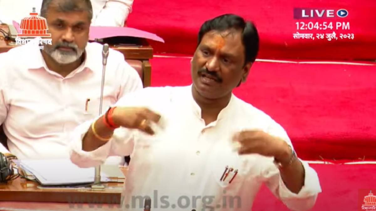 यावेळी '५० कोटींचा आकडा कुठेही नाही,' असा आक्षेप राष्ट्रवादीच्या बंडखोर गटातील आमदारांनी घेतला. त्यावर अंबादास दानवे म्हणाले, 