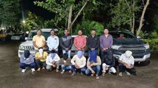 eight arrested for kidnapping youth