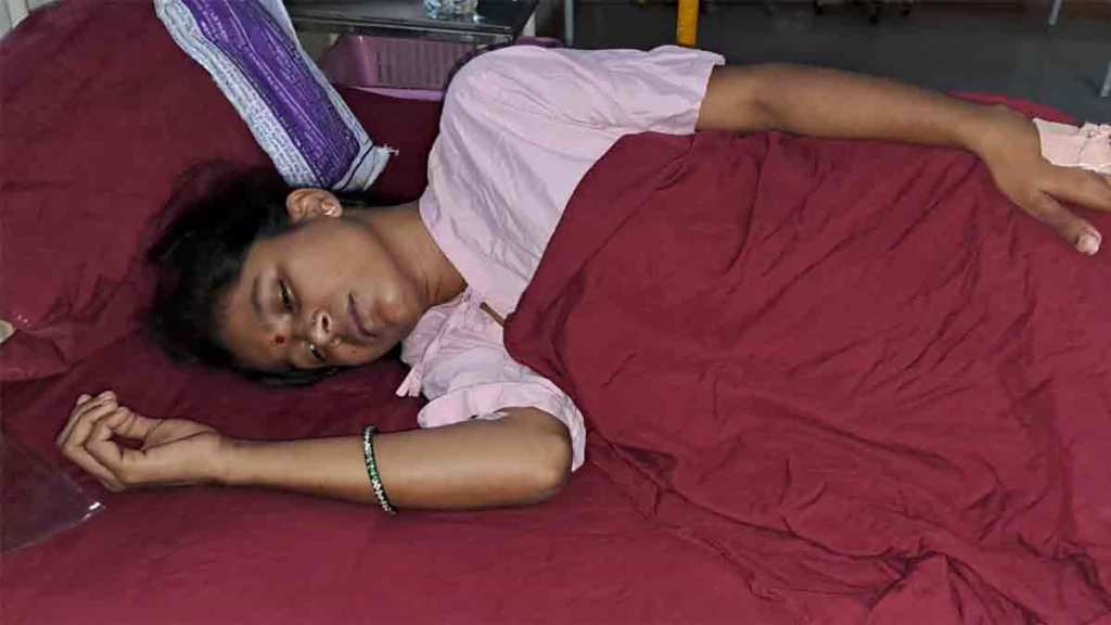 Girl Attacked with koyta in virar Girl Attacked with koyta in virar