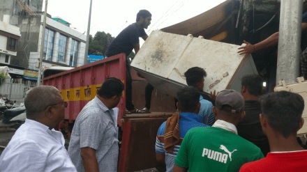 municipal corporation action confiscate handcarts trespassing steps jalgaon