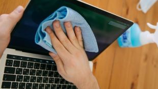 How to Clean Laptop sceen try these tips to shine like new
