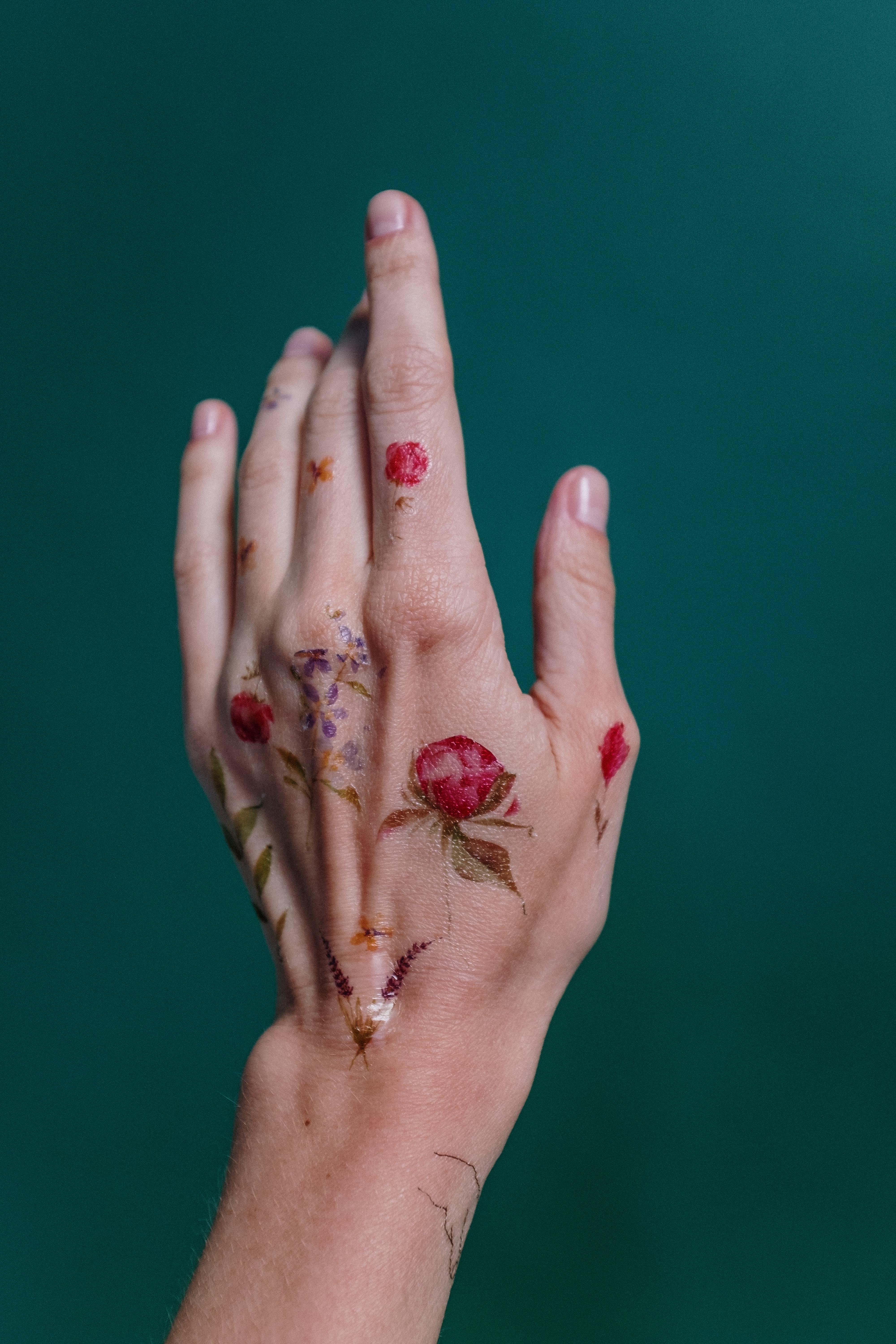 pinky-finger-astrology-personality-test 