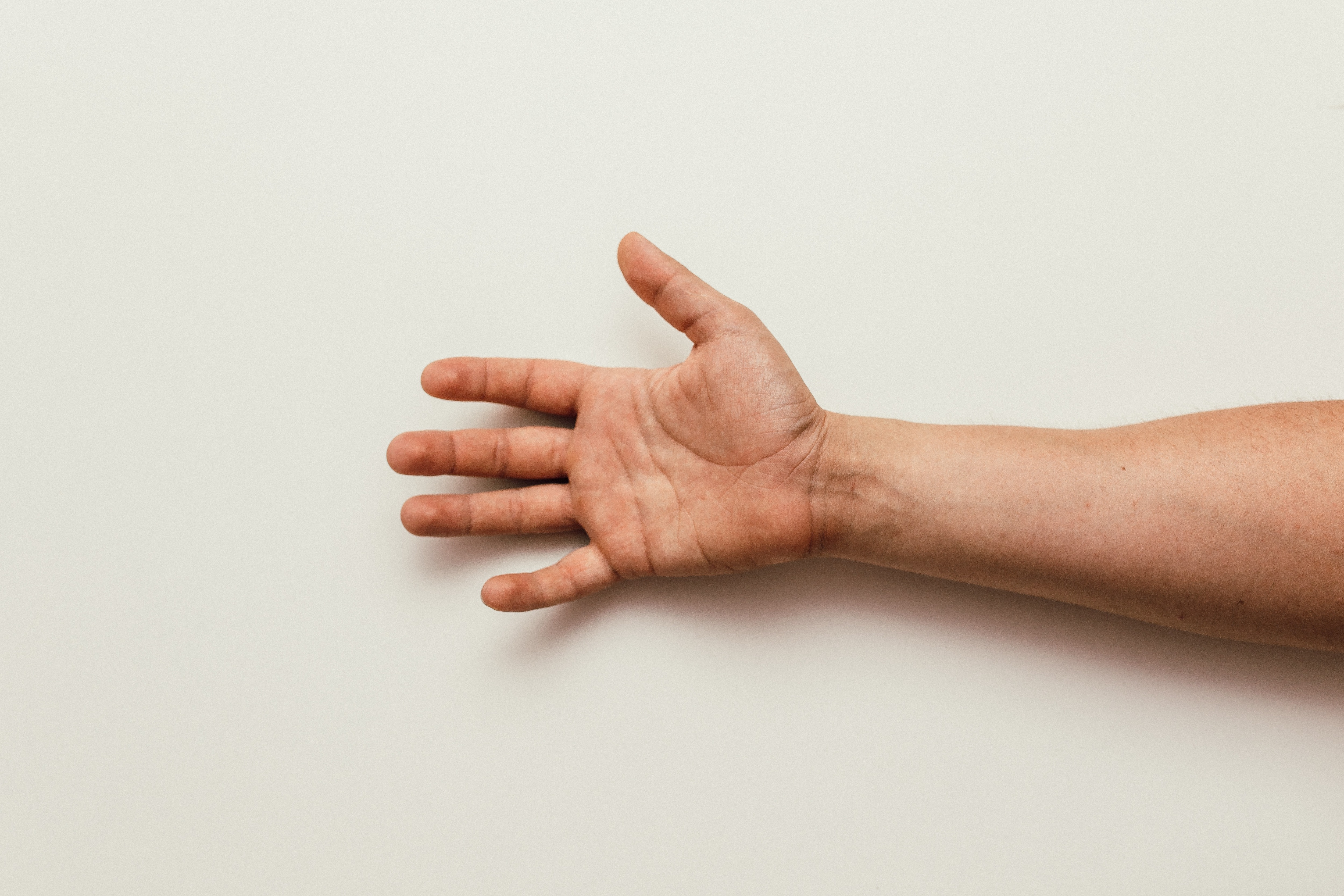 pinky-finger-astrology-personality-test 
